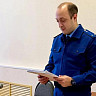 В саратовском пивбаре хулиган угрожал посетителям и разбил холодильник